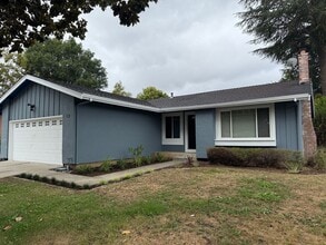 Building Photo - 7425 Wren Ave