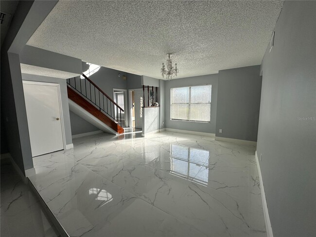 Building Photo - 7846 Snowberry Cir