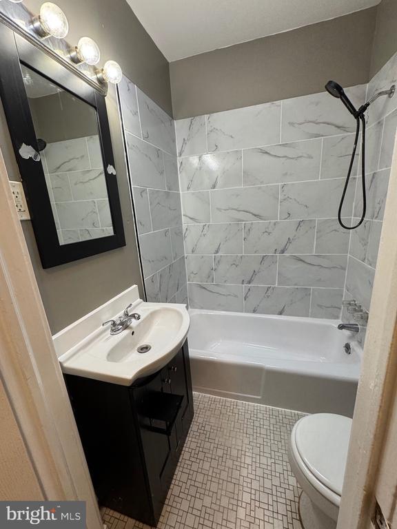 Foto del edificio - 1321 Cambria St