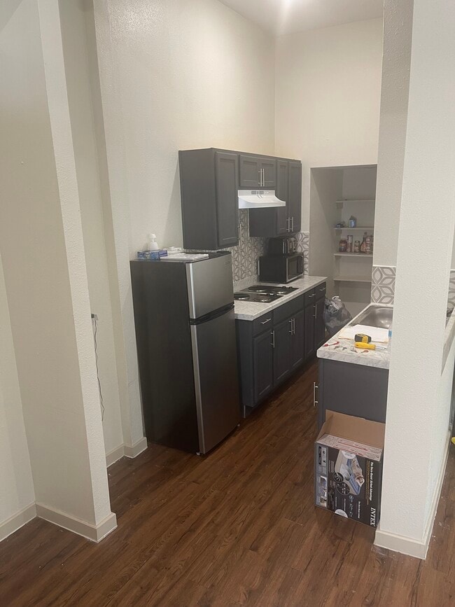 Kitchen - 120 S 79th St