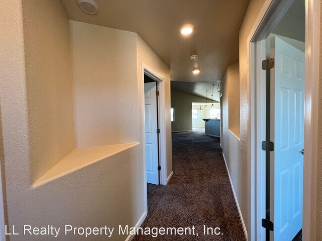 Building Photo - 3 br, 2 bath House - 1410 Onda Verde Drive