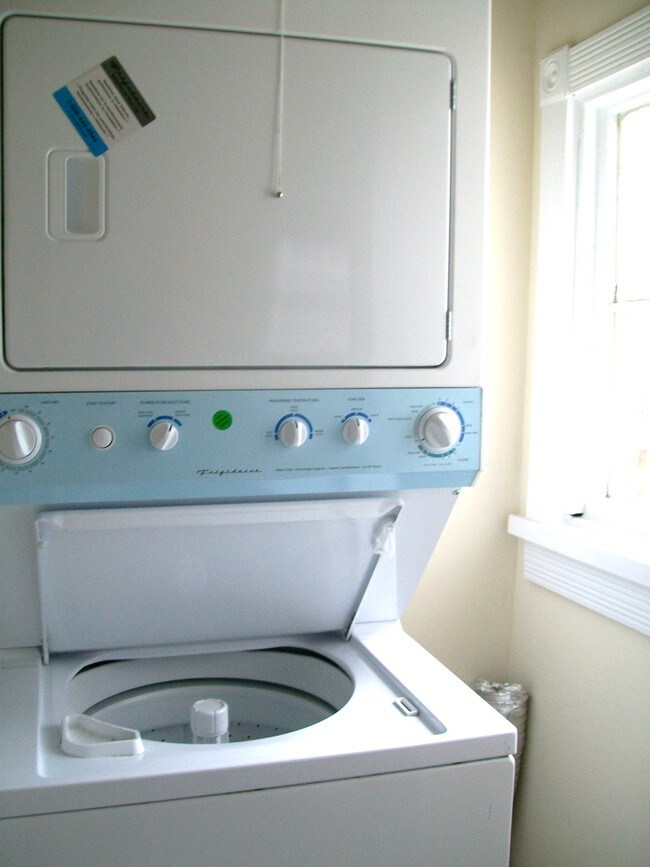 Foto del edificio - 623 China St