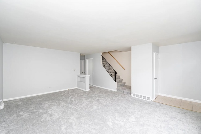 Building Photo - 9543 Sumac Rd