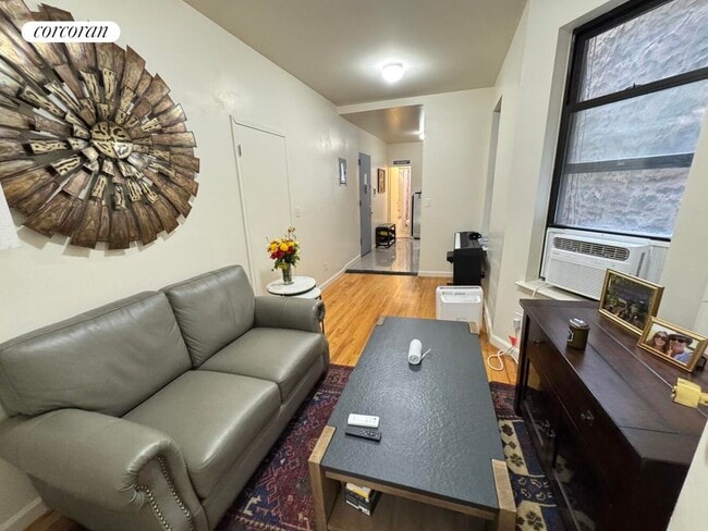 Building Photo - 309 W 47th St
