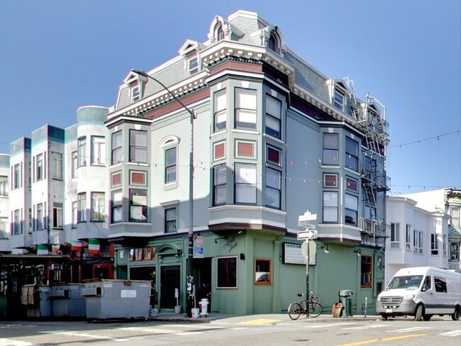 Building Photo - 1367 Grant Ave