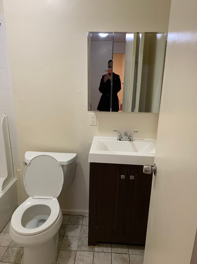 Bathroom - 20 4th St