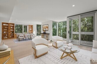 Building Photo - 975 Memorial Dr