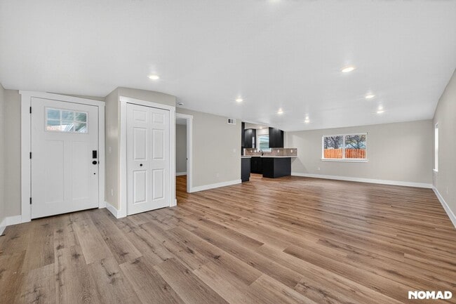 Building Photo - 1615 W Mulberry St