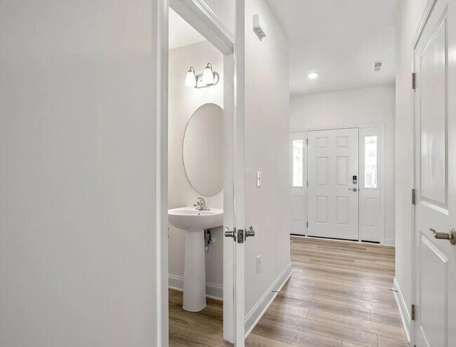 Building Photo - 53 Lavender Ln