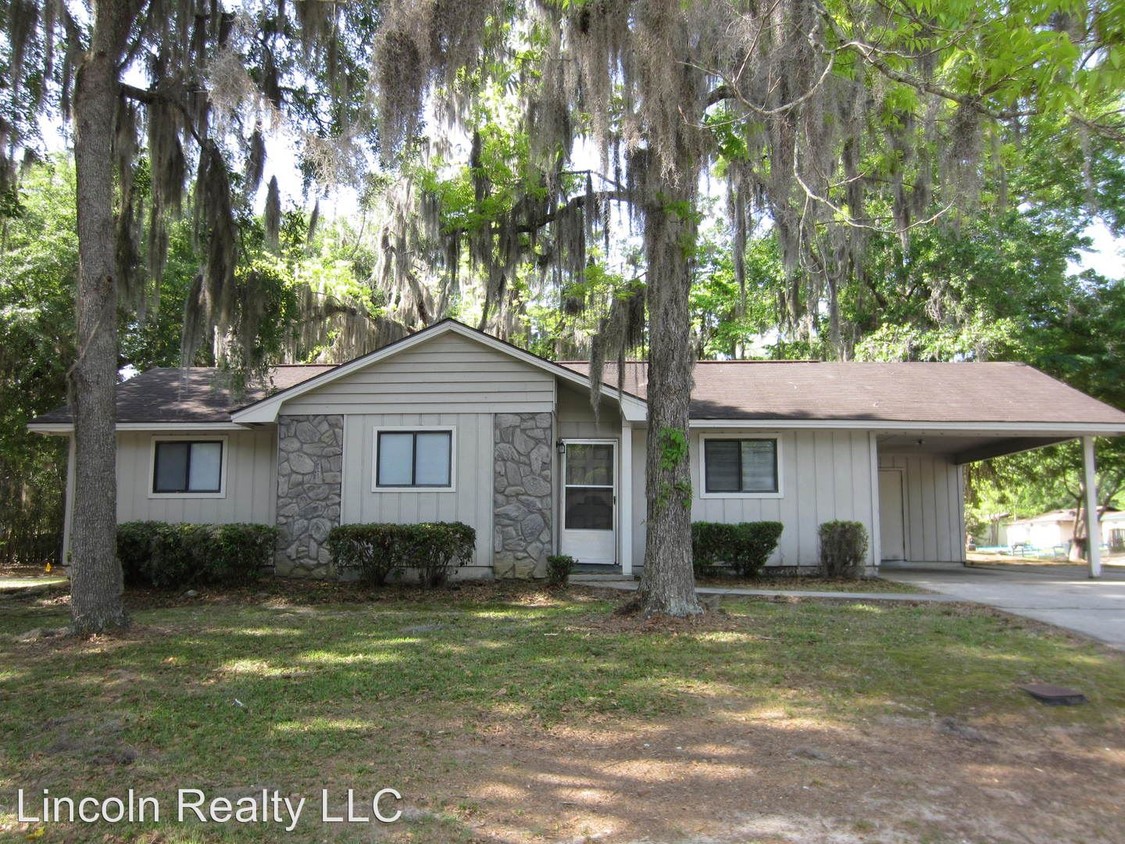 Primary Photo - 3 br, 2 bath House - 1801 E Moore Street
