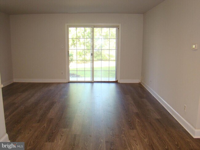 Building Photo - 1703A Ralston Dr