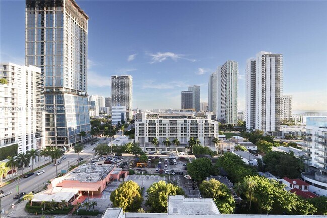 Foto del edificio - 333 NE 24th St