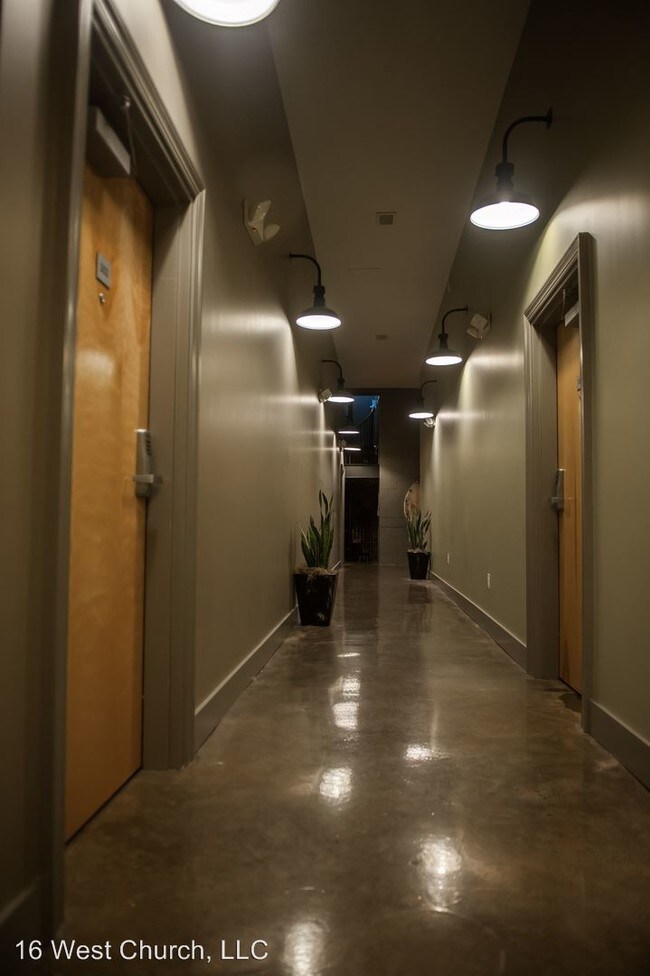 Foto del edificio - 16 Church Ave SW