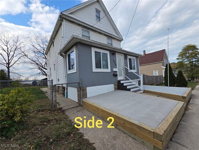 Foto del edificio - 3658 W 58th St