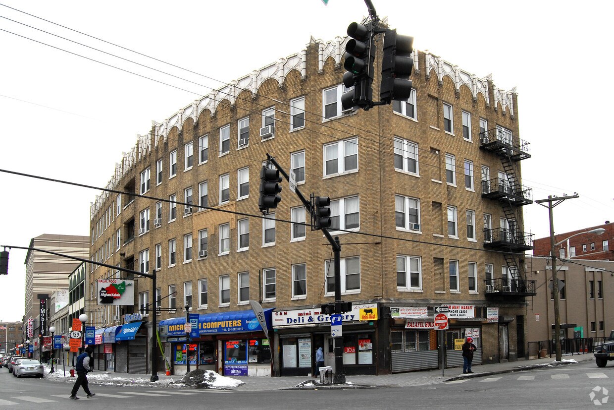 Building Photo - 2808-2820 John F Kennedy Blvd