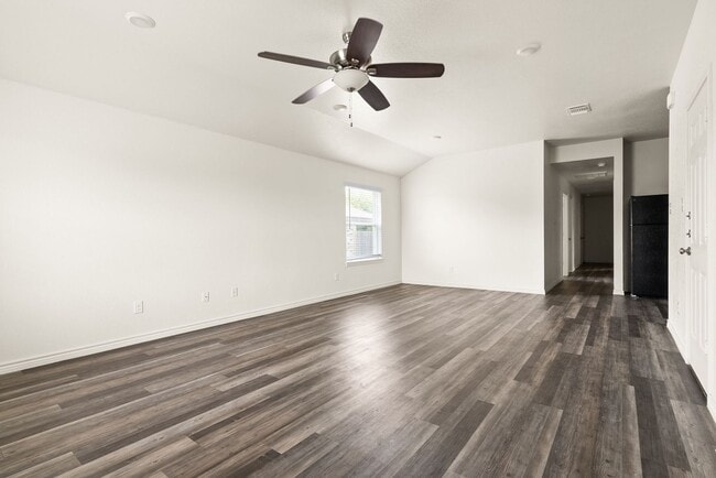 Building Photo - 922-A Industrial Avenue