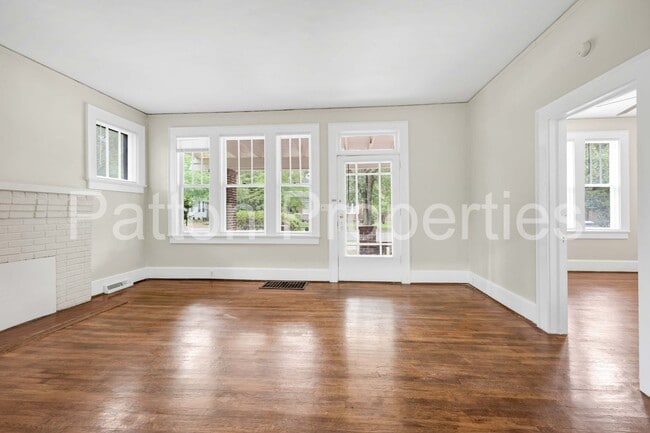 Building Photo - 1409 Hagood Ave