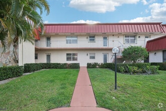 Building Photo - 12012 Greenway Cir S