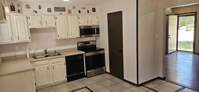 Foto del edificio - 1716 Coronado Ave