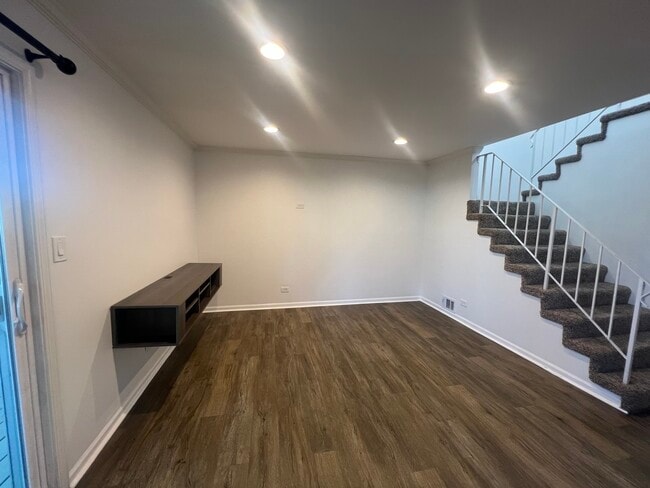 Building Photo - 2023 Raleigh Pl