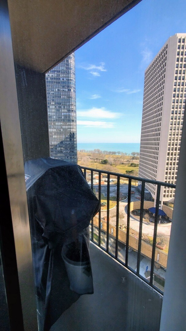 Foto del edificio - 5320 N Sheridan Rd