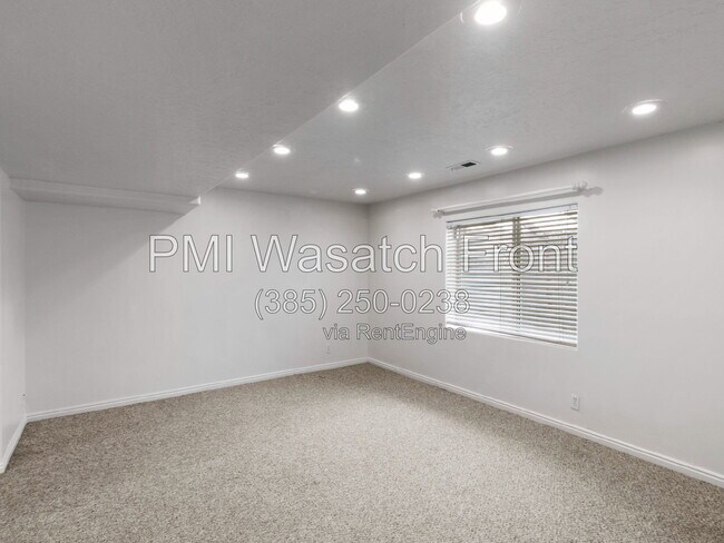 Foto del edificio - 3211 S 945 E