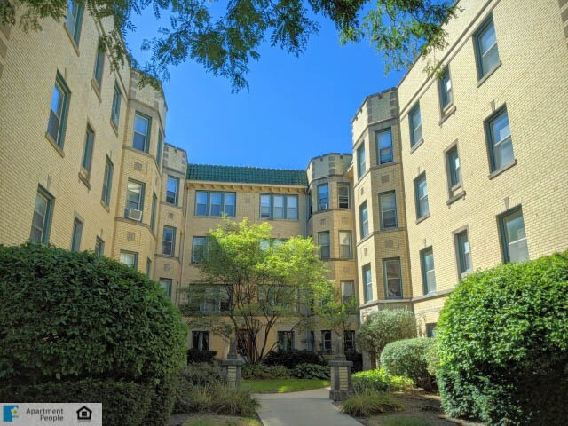 Primary Photo - 830 Mulford St