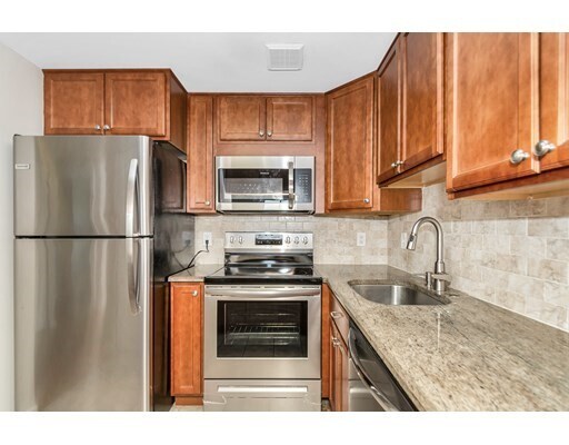 Building Photo - 100 Ledgewood Dr