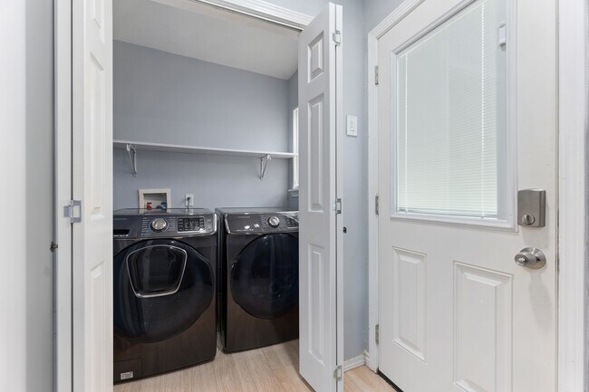 Building Photo - 88 E Ringgold St