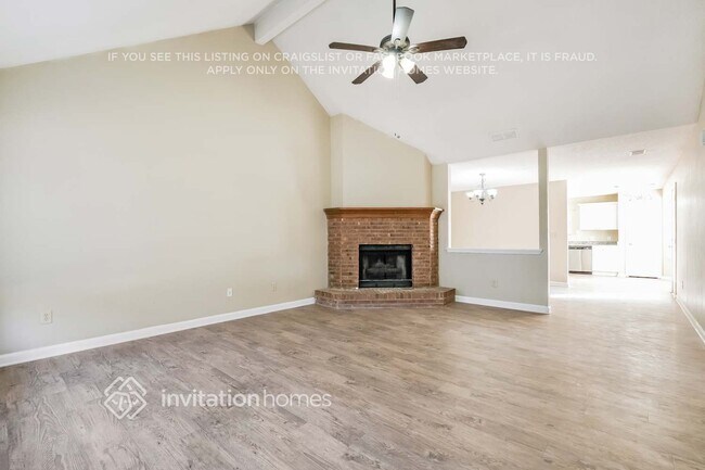 Foto del edificio - 40 Carrera Rd