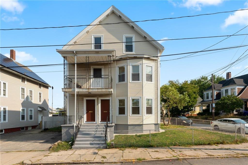30 Allen Ave Unit 2, Pawtucket, RI 02860 Room for Rent in Pawtucket