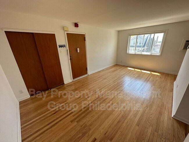 Foto del edificio - 1715 Lansing St