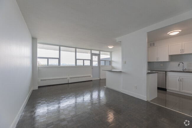 2BR, 1BA - 837SF - Living Room - 1970 Fowler Dr
