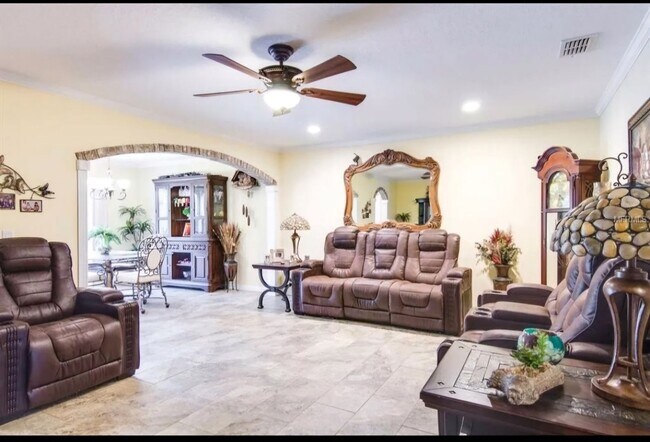 Foto del edificio - Charming 3BR 2.5 bath Townhome in heat of ...