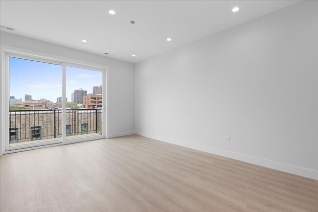 Foto del edificio - 904 W Dakin St