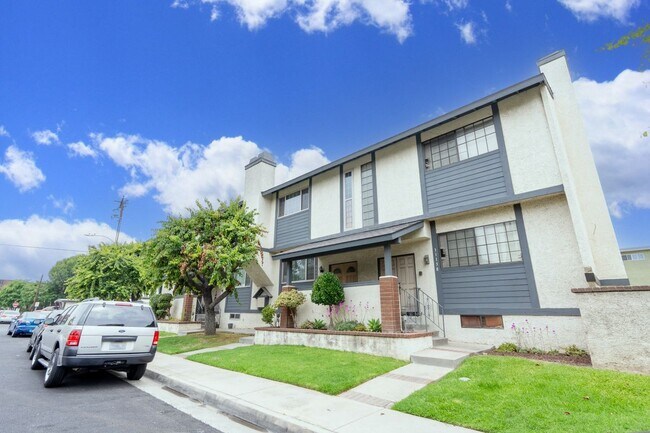 Foto del edificio - 11136 Maple St