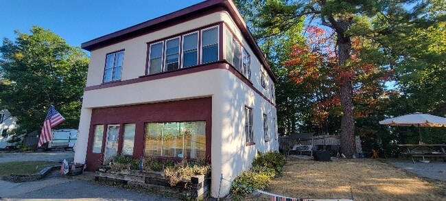 Building Photo - 361 Lakeside Ave