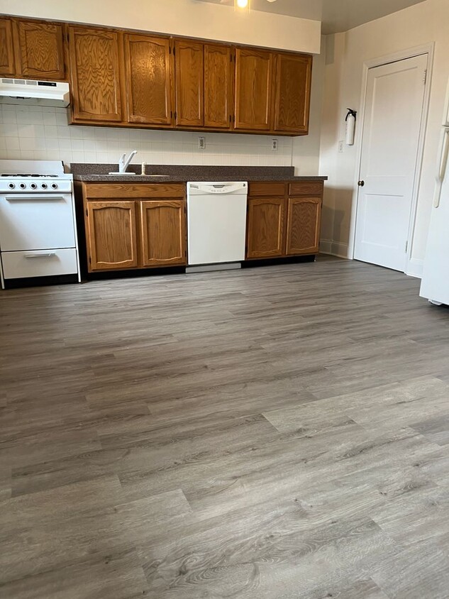 Foto principal - 210 S Springfield Rd