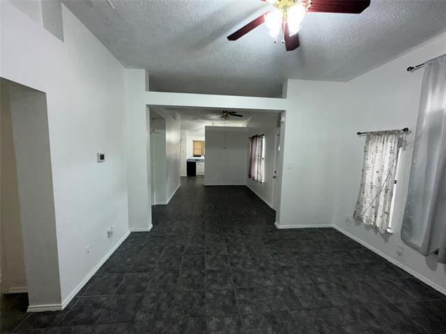 Building Photo - 902 Gaynor Ave