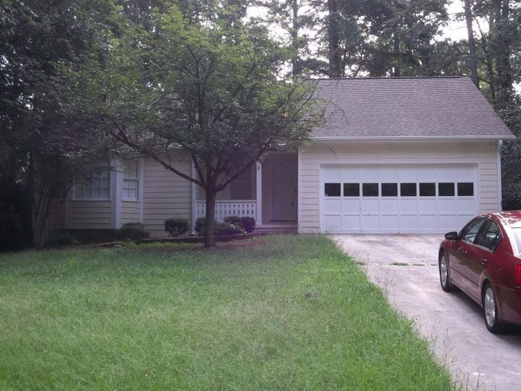 Primary Photo - 396 Greenhaven Rd