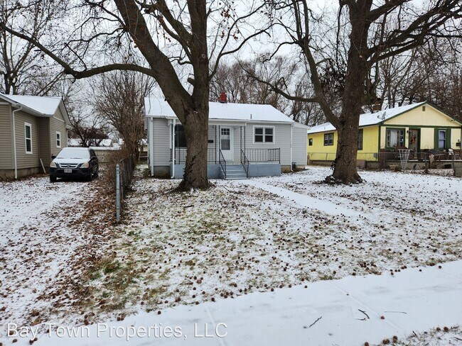 Building Photo - 2 br, 1 bath House - 1109 N Fulbright Ave