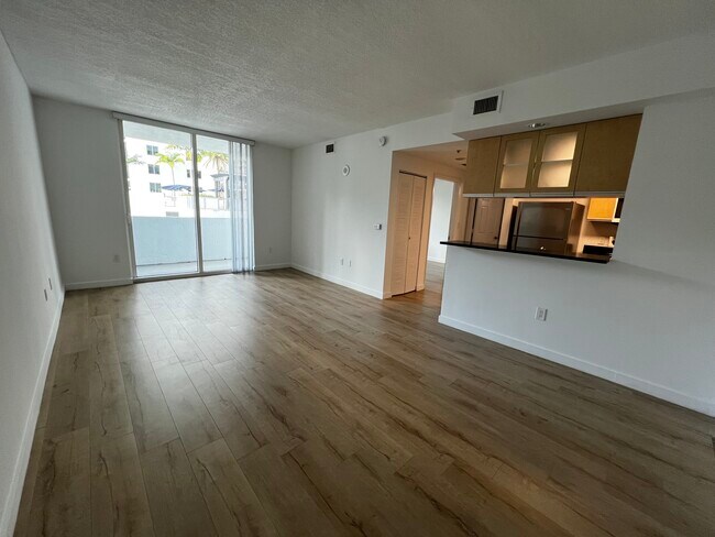 Foto del edificio - 213 NE 27th St