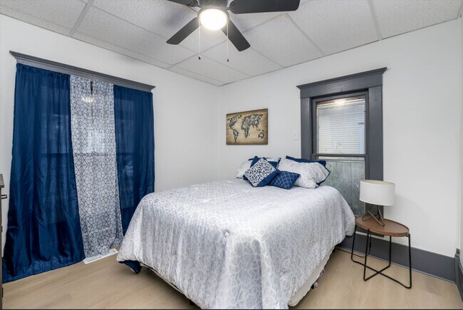 Foto del edificio - 322 E 7th Ave