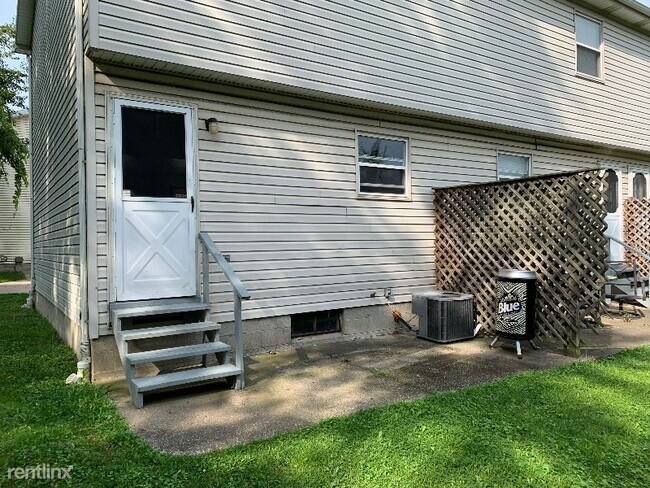 Foto del edificio - 2 br, 1 bath House - 2907 Hemlock Dr