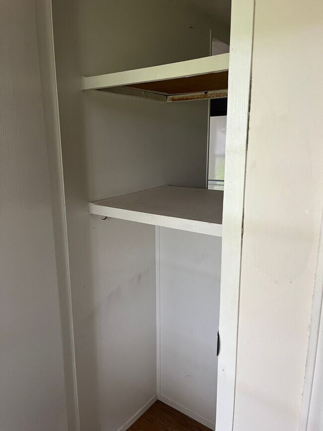 Building Photo - Well maintained mobile home