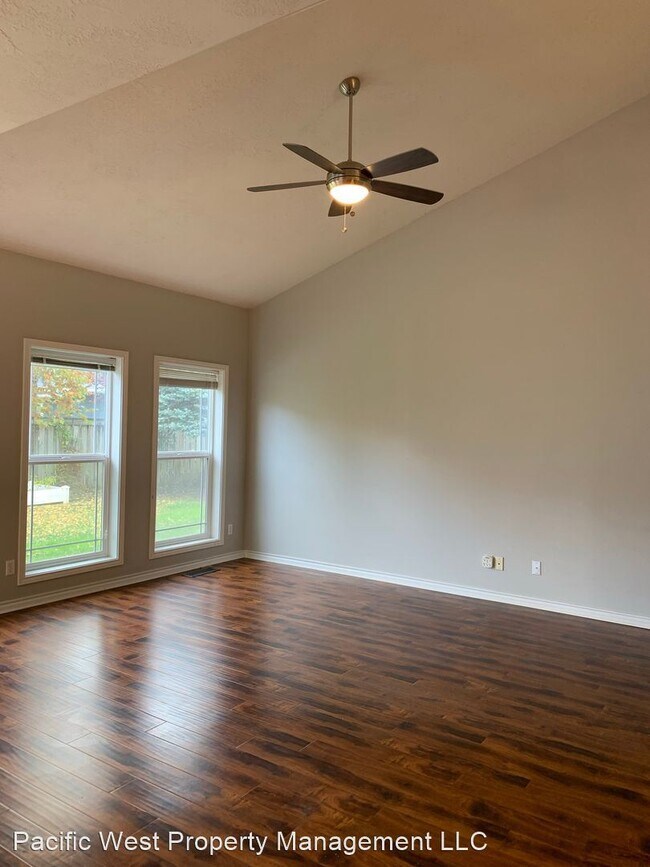 Foto del edificio - 3 br, 2 bath House - 783 Lakefair Circle N