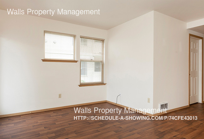 Building Photo - 6840 Oswego Pl NE