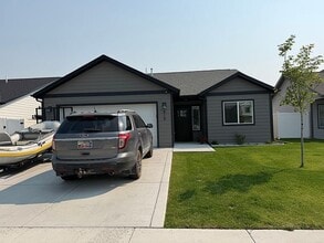 Building Photo - 510 Sparrow Rd