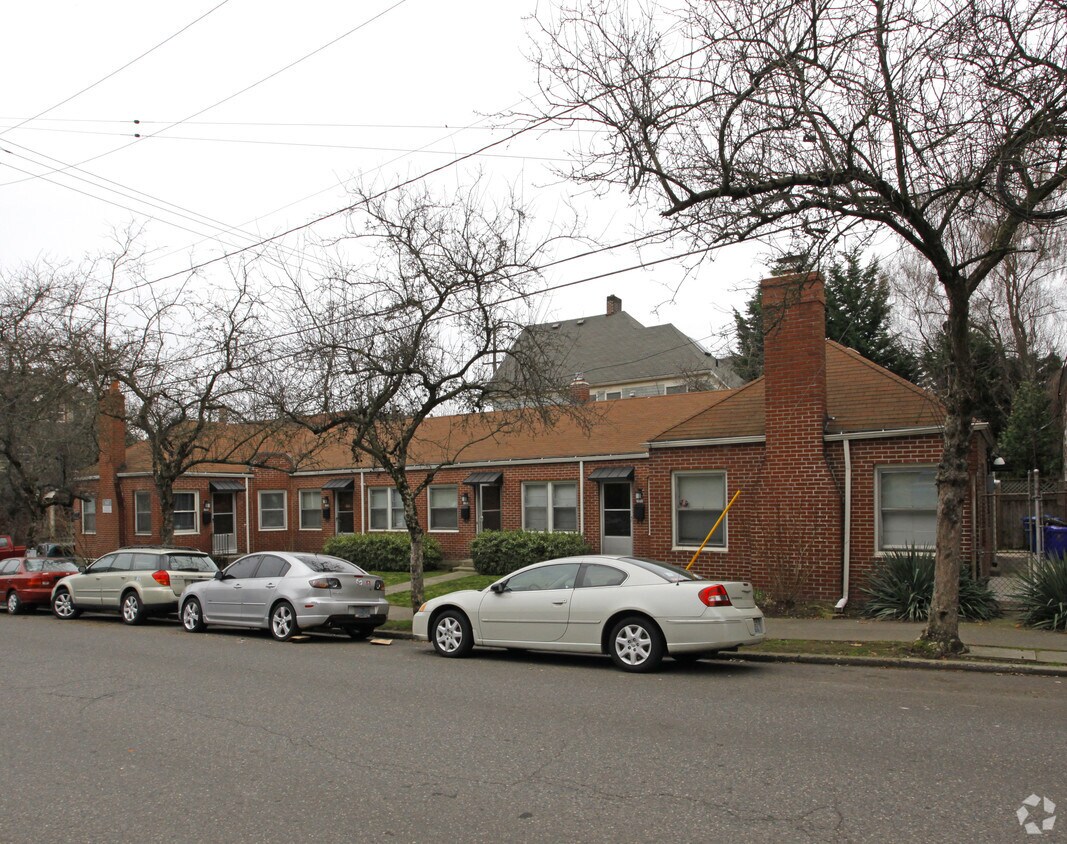 Building Photo - 322-342 NW 22nd Ave