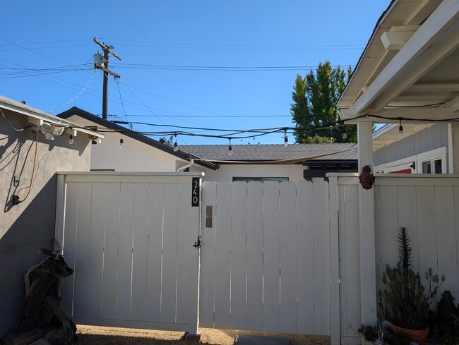 Building Photo - 240 W Cedar Ave